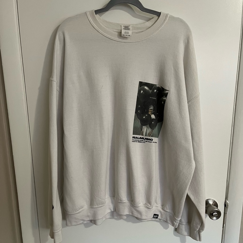 NF Gildan White Graphic Crewneck Sweater 2XL